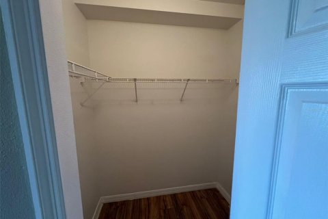 Condo in Orlando, Florida, 3 bedrooms № 2396077 - photo 21