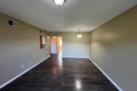 Condo in Orlando, Florida, 3 bedrooms № 2396077 - photo 8
