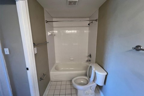 Condo in Orlando, Florida, 3 bedrooms № 2396077 - photo 20
