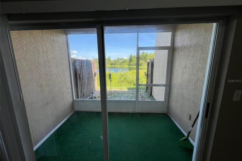 Condo in Orlando, Florida, 3 bedrooms № 2396077 - photo 22