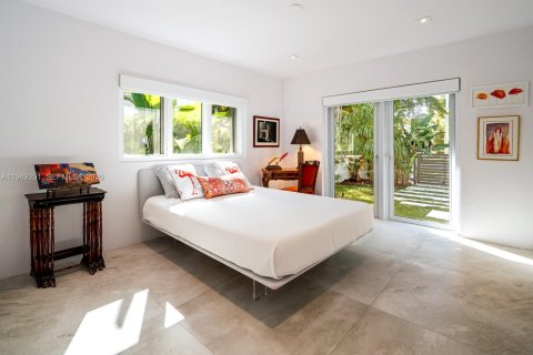 Купить виллу или дом в Корал-Гейблс, Флорида 4 спальни, 284.28м2, № 2006761 - фото 24