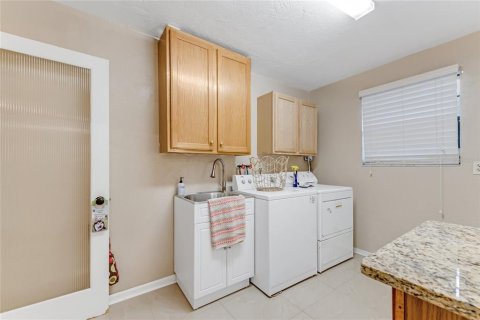 Villa ou maison à vendre à Ormond Beach, Floride: 4 chambres, 191.75 m2 № 2237035 - photo 11