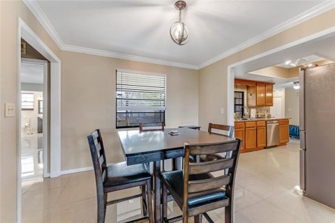 Villa ou maison à vendre à Ormond Beach, Floride: 4 chambres, 191.75 m2 № 2237035 - photo 6