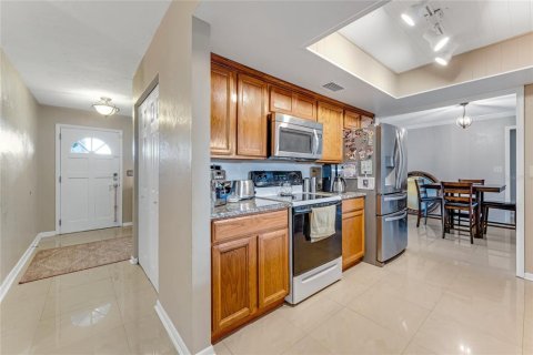 Villa ou maison à vendre à Ormond Beach, Floride: 4 chambres, 191.75 m2 № 2237035 - photo 8