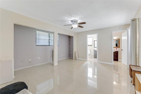 Villa ou maison à vendre à Ormond Beach, Floride: 4 chambres, 191.75 m2 № 2237035 - photo 26