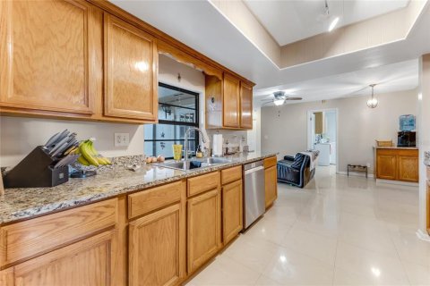 Villa ou maison à vendre à Ormond Beach, Floride: 4 chambres, 191.75 m2 № 2237035 - photo 7