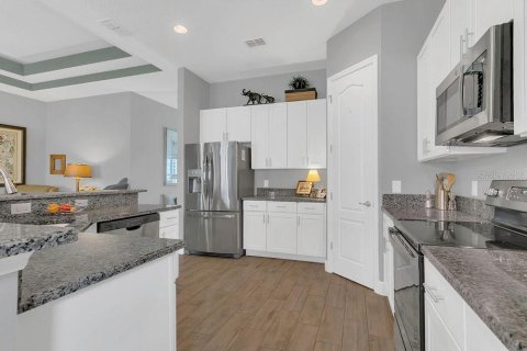 House in DeBary, Florida 3 bedrooms, 193.79 sq.m. № 1690494 - photo 12