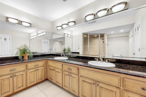 Townhouse in Winter Haven, Florida 3 bedrooms, 220.83 sq.m. № 2384323 - photo 17