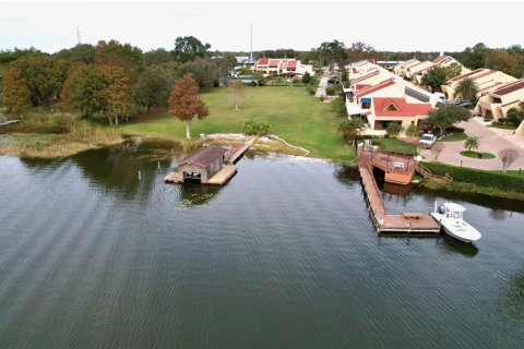 Townhouse in Winter Haven, Florida 3 bedrooms, 220.83 sq.m. № 2384323 - photo 2