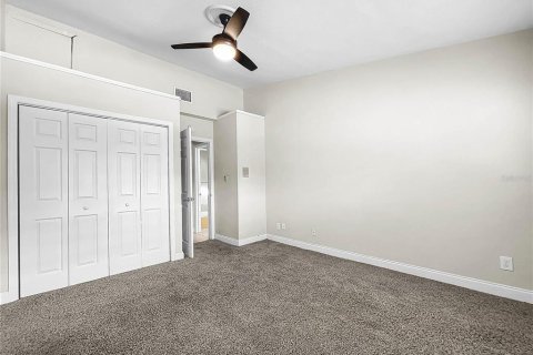 Townhouse in Winter Haven, Florida 3 bedrooms, 220.83 sq.m. № 2384323 - photo 25