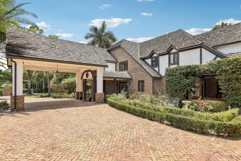 House in Wellington, Florida 7 bedrooms, 602.38 sq.m. № 2185057 - photo 7