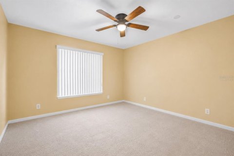 Condo in Saint Petersburg, Florida, 3 bedrooms  № 2111030 - photo 24