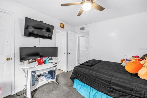 Condo in Saint Petersburg, Florida, 3 bedrooms  № 2111030 - photo 16