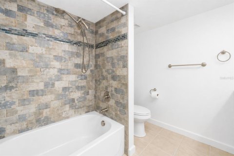 Condo in Saint Petersburg, Florida, 3 bedrooms  № 2111030 - photo 26