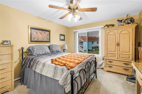 Condo in Saint Petersburg, Florida, 3 bedrooms  № 2111030 - photo 27