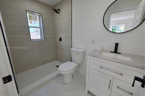 House in Riviera Beach, Florida 3 bedrooms, 105.17 sq.m. № 1998717 - photo 7