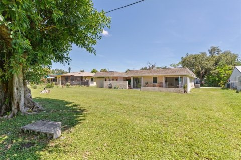House in Port Charlotte, Florida 3 bedrooms, 132.01 sq.m. № 2216267 - photo 30