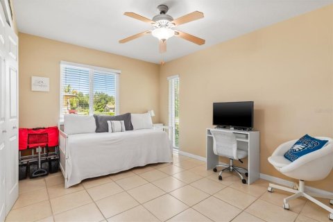 House in Port Charlotte, Florida 3 bedrooms, 132.01 sq.m. № 2216267 - photo 19