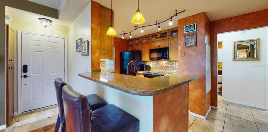 Condominio en New Smyrna Beach, Florida, 2 dormitorios № 2413458