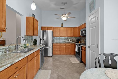 House in The Villages, Florida 3 bedrooms, 138.24 sq.m. № 2403657 - photo 9