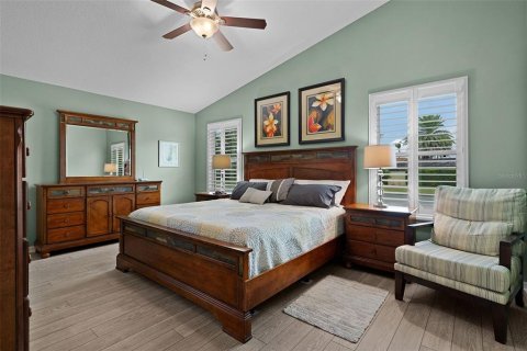 House in The Villages, Florida 3 bedrooms, 138.24 sq.m. № 2403657 - photo 19