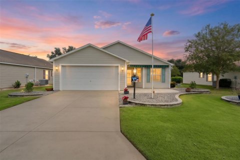 House in The Villages, Florida 3 bedrooms, 138.24 sq.m. № 2403657