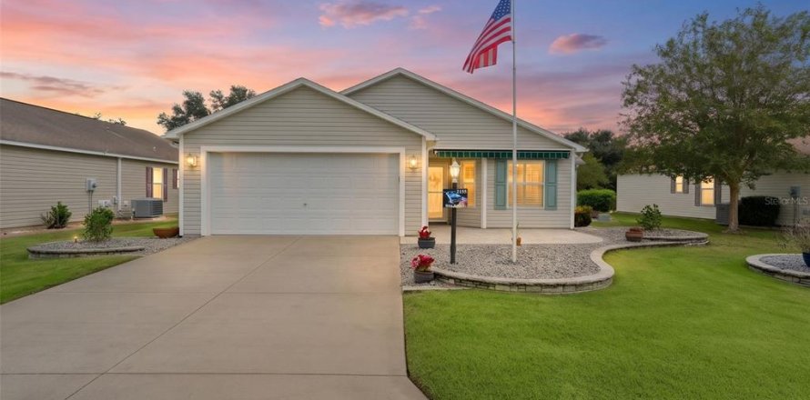 House in The Villages, Florida 3 bedrooms, 138.24 sq.m. № 2403657