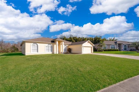 House in Kissimmee, Florida 4 bedrooms, 191.01 sq.m. № 1905514 - photo 3