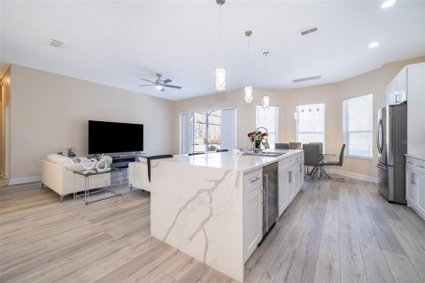 House in Kissimmee, Florida 4 bedrooms, 191.01 sq.m. № 1905514 - photo 11