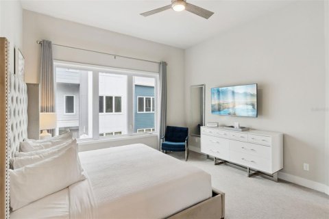 Townhouse in Four Corners, Florida 5 bedrooms, 244.33 sq.m. № 2125064 - photo 23