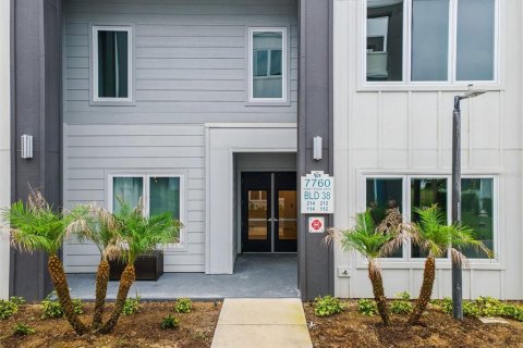 Touwnhouse à Four Corners, Floride 5 chambres, 244.33 m2 № 2125064