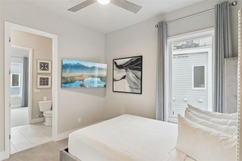 Townhouse in Four Corners, Florida 5 bedrooms, 244.33 sq.m. № 2125064 - photo 29