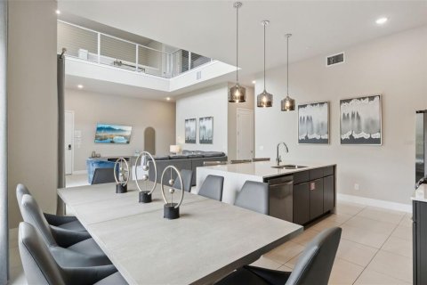 Townhouse in Four Corners, Florida 5 bedrooms, 244.33 sq.m. № 2125064 - photo 8