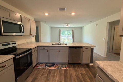 Villa ou maison à louer à Punta Gorda, Floride: 3 chambres, 127.65 m2 № 1873975 - photo 4