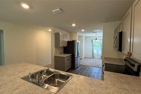 Villa ou maison à louer à Punta Gorda, Floride: 3 chambres, 127.65 m2 № 1873975 - photo 6