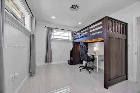 Купить виллу или дом в Саут-Майами, Флорида 4 спальни, 265.61м2, № 2049709 - фото 17