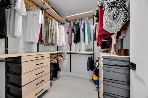 Купить виллу или дом в Саут-Майами, Флорида 4 спальни, 265.61м2, № 2049709 - фото 20