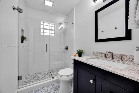 Купить виллу или дом в Саут-Майами, Флорида 4 спальни, 265.61м2, № 2049709 - фото 16