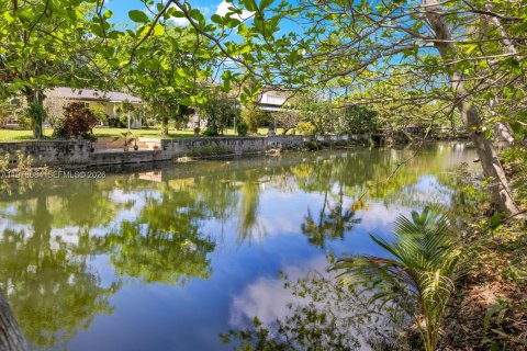 Купить виллу или дом в Саут-Майами, Флорида 4 спальни, 265.61м2, № 2049709 - фото 5