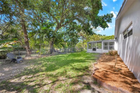 Купить виллу или дом в Саут-Майами, Флорида 4 спальни, 265.61м2, № 2049709 - фото 26