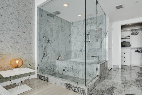 Condominio en venta en Miami, Florida, 3 dormitorios, 141.77 m2 № 1811236 - foto 28