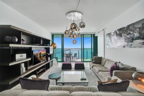 Condominio en venta en Miami, Florida, 3 dormitorios, 141.77 m2 № 1811236 - foto 2