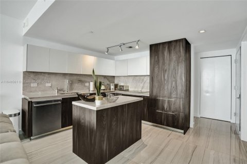 Condominio en venta en Miami, Florida, 3 dormitorios, 141.77 m2 № 1811236 - foto 10