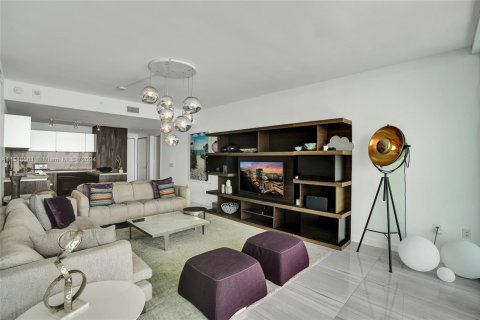 Condominio en venta en Miami, Florida, 3 dormitorios, 141.77 m2 № 1811236 - foto 5