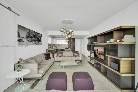 Condominio en venta en Miami, Florida, 3 dormitorios, 141.77 m2 № 1811236 - foto 7