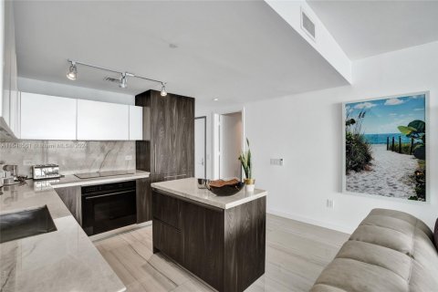 Condominio en venta en Miami, Florida, 3 dormitorios, 141.77 m2 № 1811236 - foto 12
