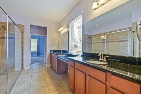 House in Winter Garden, Florida 5 bedrooms, 417.78 sq.m. № 1900910 - photo 18