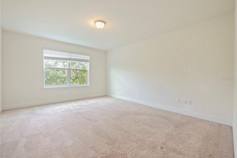 House in Winter Garden, Florida 5 bedrooms, 417.78 sq.m. № 1900910 - photo 27