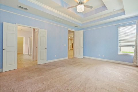House in Winter Garden, Florida 5 bedrooms, 417.78 sq.m. № 1900910 - photo 12