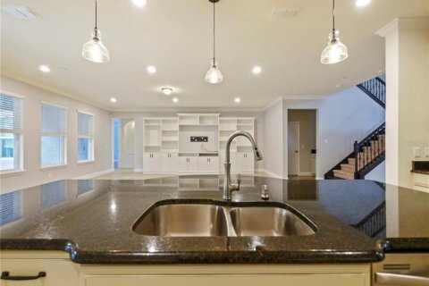 House in Winter Garden, Florida 5 bedrooms, 417.78 sq.m. № 1900910 - photo 6
